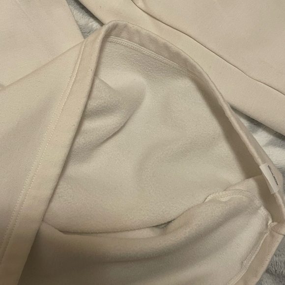 Uniqlo Kids Heat Tech Cream Long Sleeve Top - Picture 5 of 8